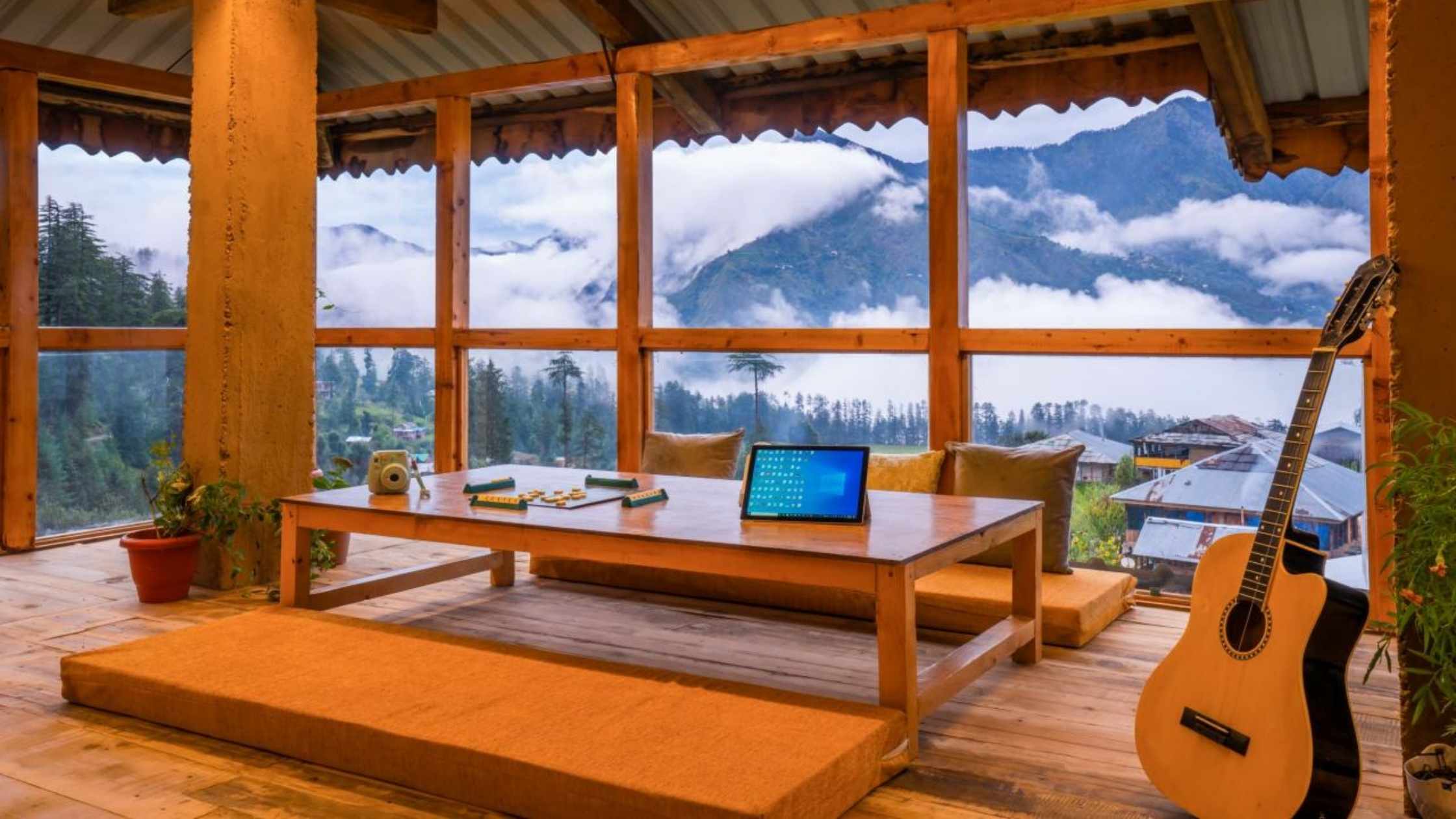 Enjoy a Happening Stay with like-Minded Travellers at These Stunning Zostels of Himachal Pradesh