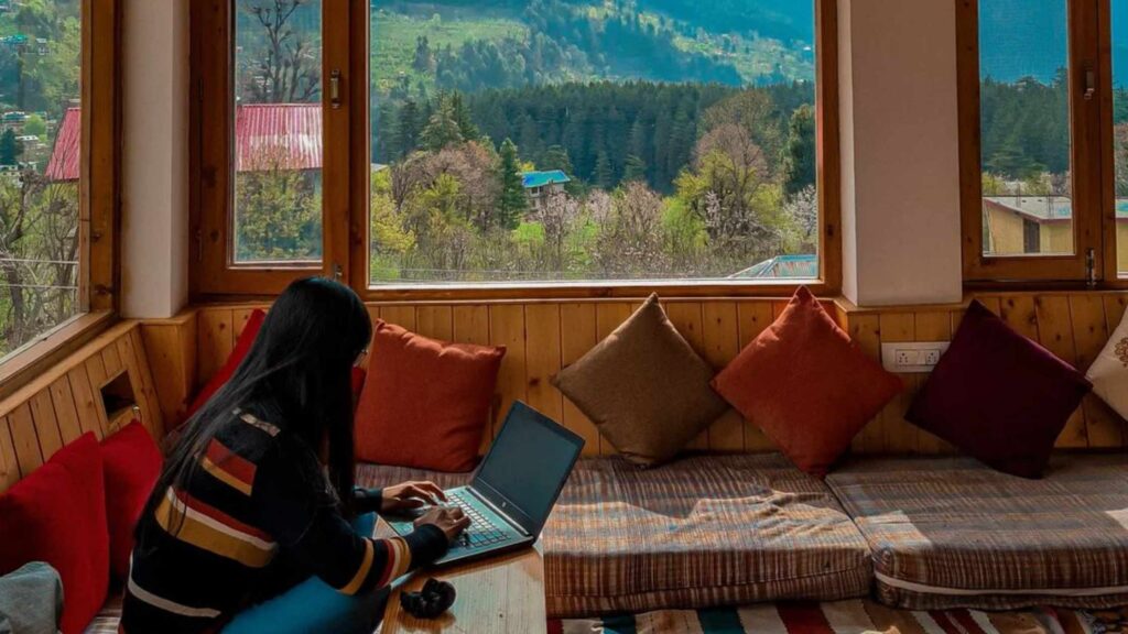 Zostel (Old Manali) - Hostels in Himachal Pradesh 